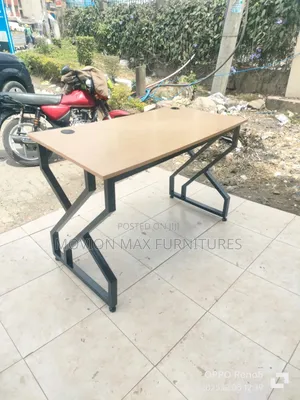 Black Flame Metallic Stand Table