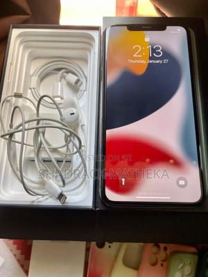 Apple iPhone 11 Pro Max 512 GB Black - main view