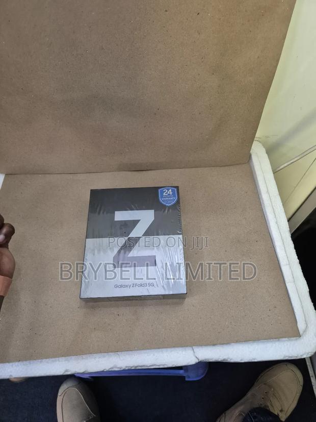 New Samsung Galaxy Z Fold3 5G 256 GB Blue - thumbnail 4