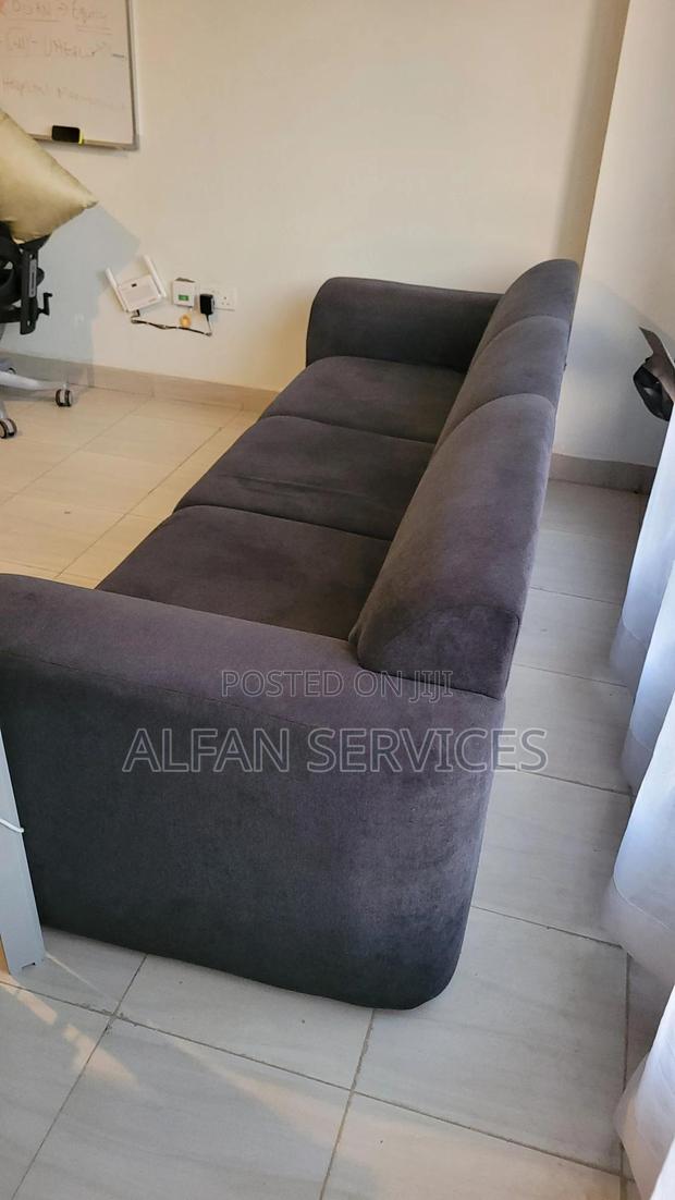 Contemporary 3-Seater Couch - thumbnail 3