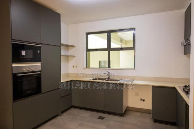 4bdrm Duplex in Rosslyn for rent - main view