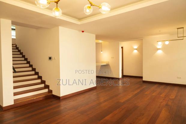 4bdrm Duplex in Rosslyn for rent - thumbnail 9