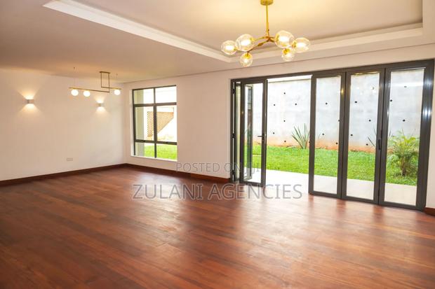 4bdrm Duplex in Rosslyn for rent - thumbnail 10