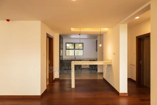 4bdrm Duplex in Rosslyn for rent - thumbnail 14
