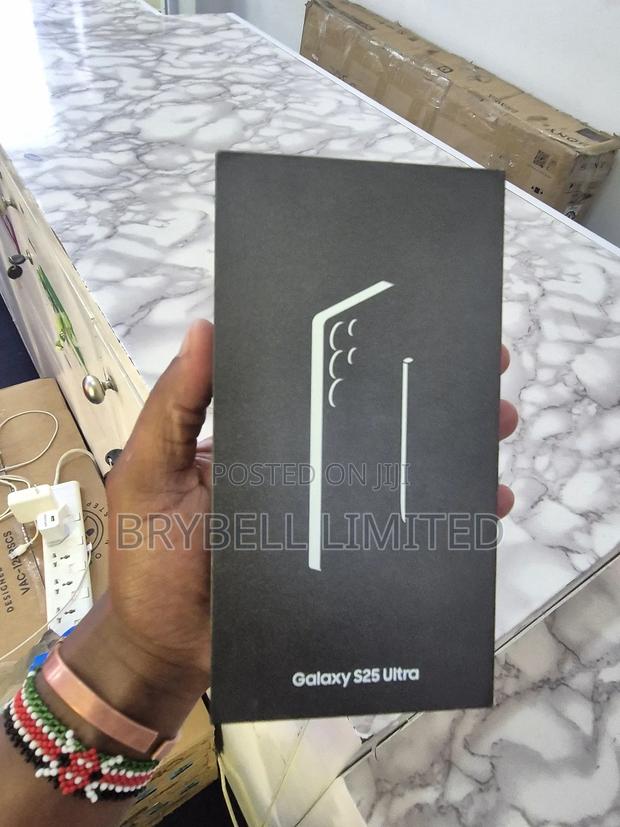 New Samsung Galaxy S25 Ultra 512 GB Silver - thumbnail 3