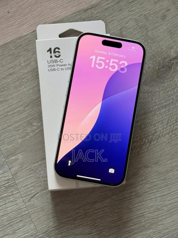 New Apple iPhone 16 256 GB White - main view