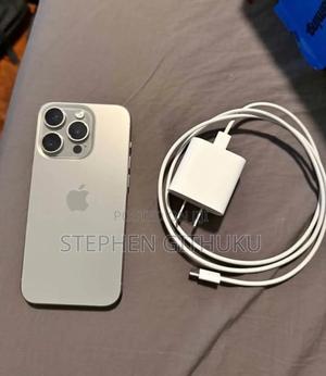 Apple iPhone 15 Pro Max 256 GB Gold - thumbnail 2