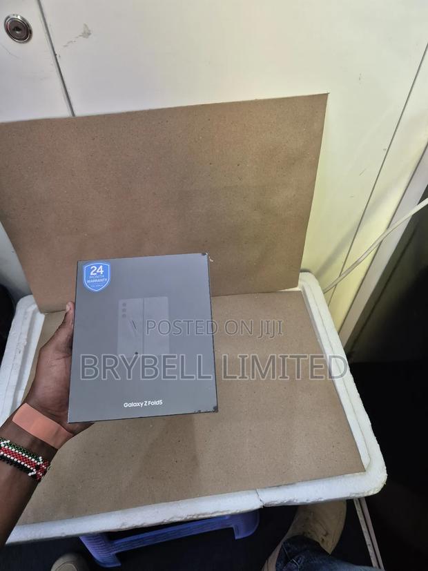 New Samsung Galaxy Z Fold 5 512 GB Blue - thumbnail 3