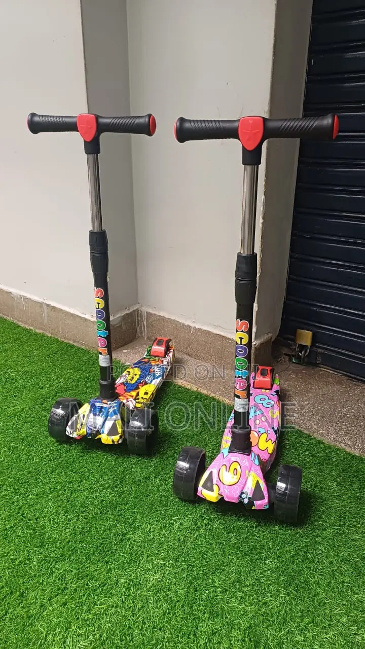 Kids 3-Wheel Kick Scooter With Led Light-Up Wheels Music