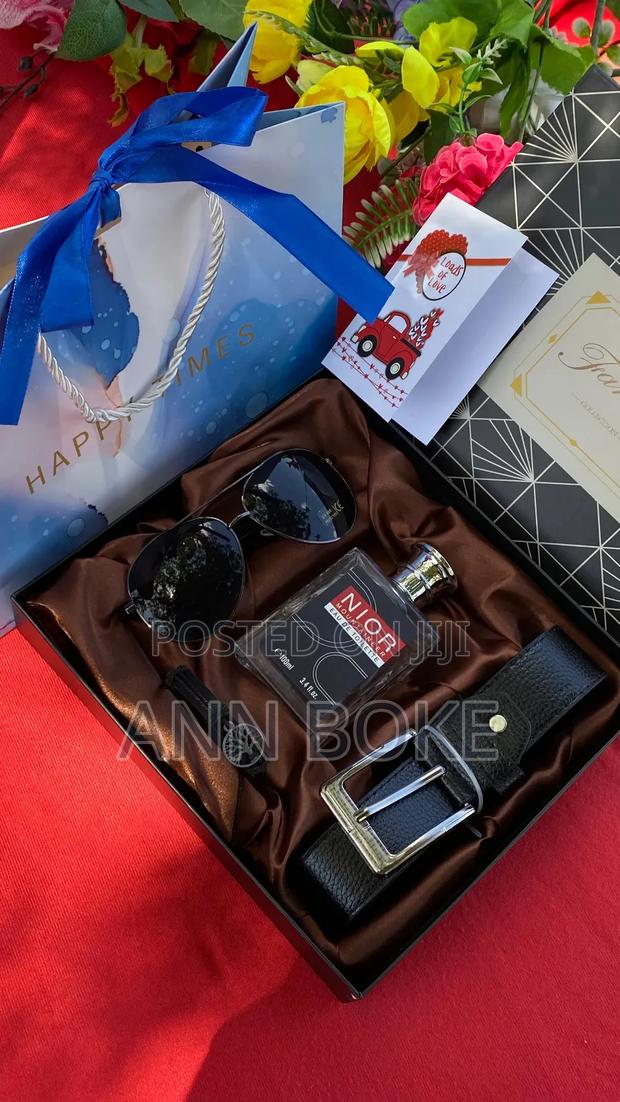 Men Gift Perfume
Sunglasses
Belt - thumbnail 3