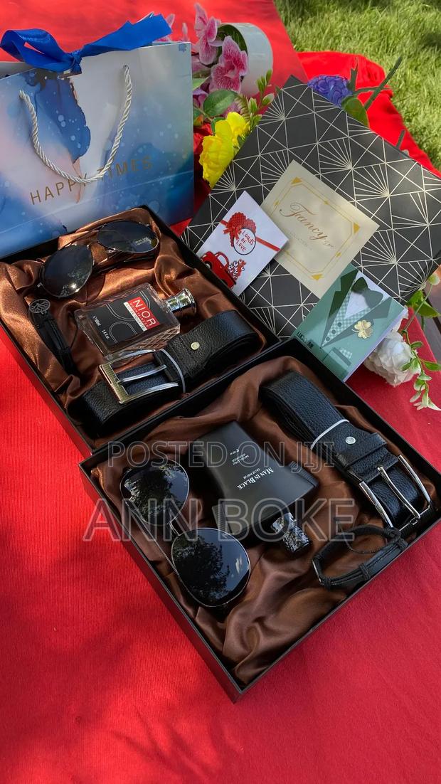 Men Gift Perfume
Sunglasses
Belt - thumbnail 4