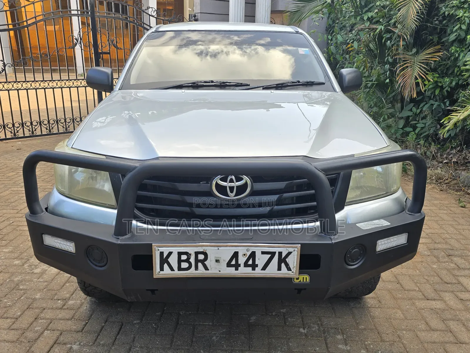 Toyota Hilux 2011 Silver