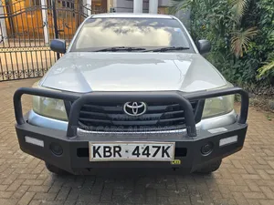 Toyota Hilux 2011 Silver