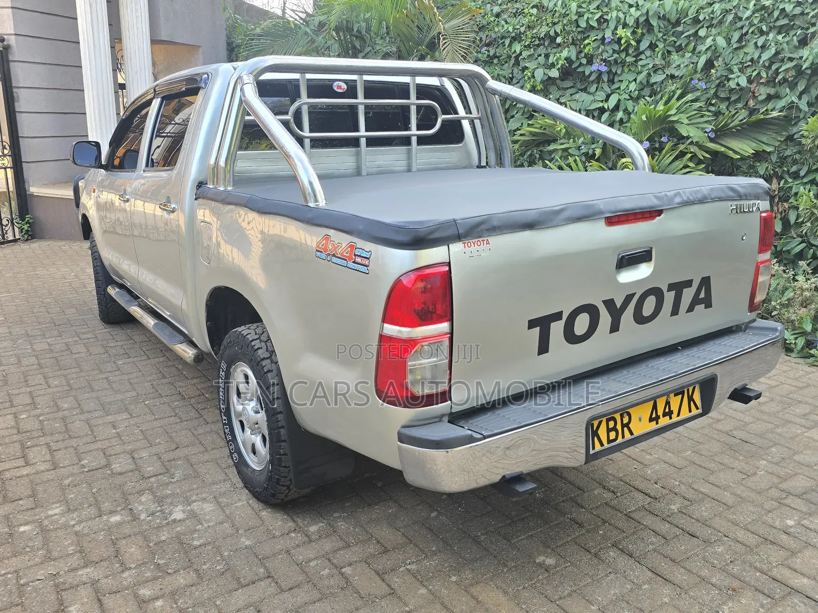 Toyota Hilux 2011 Silver