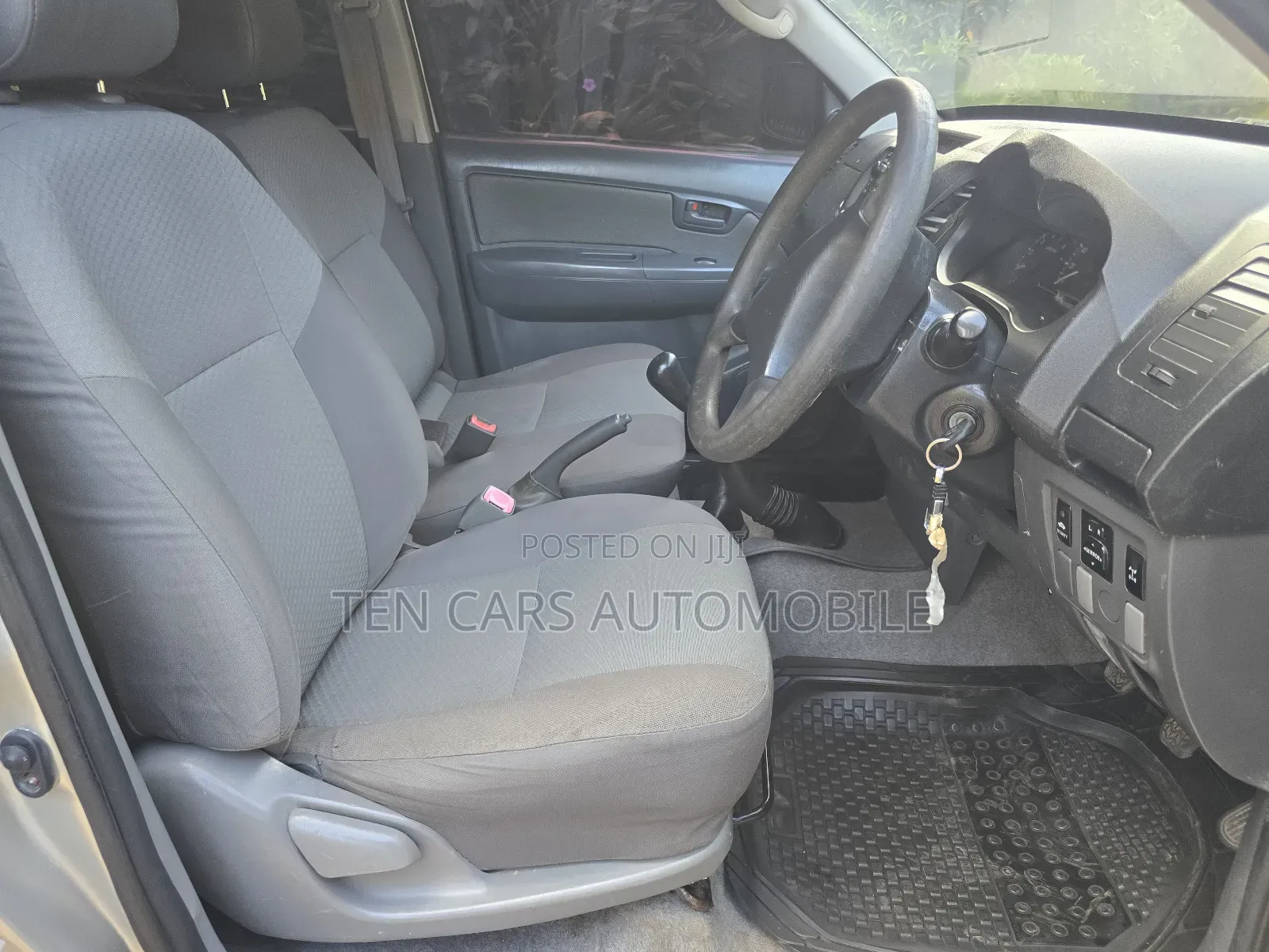 Toyota Hilux 2011 Silver