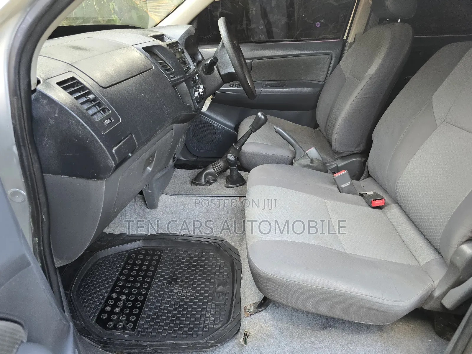 Toyota Hilux 2011 Silver