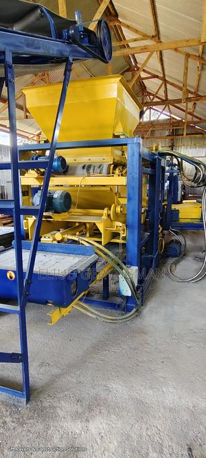 Cabro and Block Making Machine - main view
