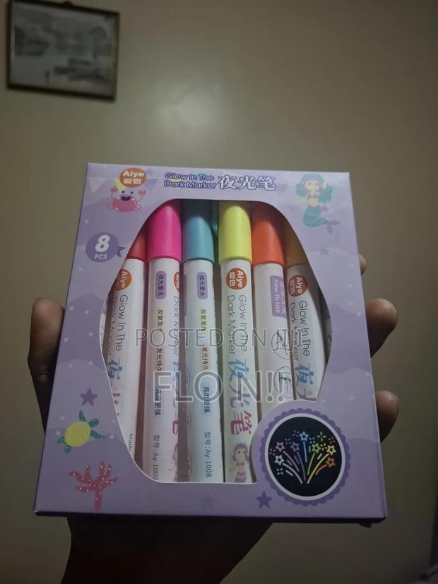 Glow in the Dark Markers - thumbnail 2