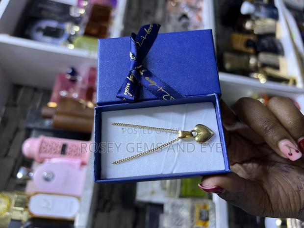 Ladies Chains + Gift Box - main view