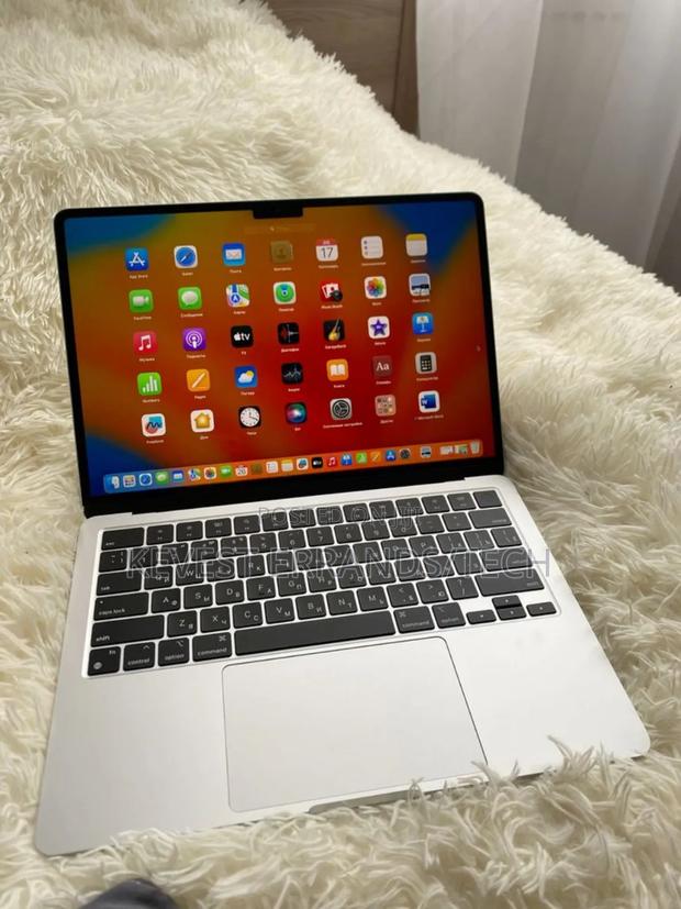 Laptop Apple MacBook Pro 2021 M1 16GB Apple M1 Pro SSD 512GB