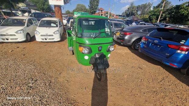 New Piaggio Scooter 2024 Green - thumbnail 2