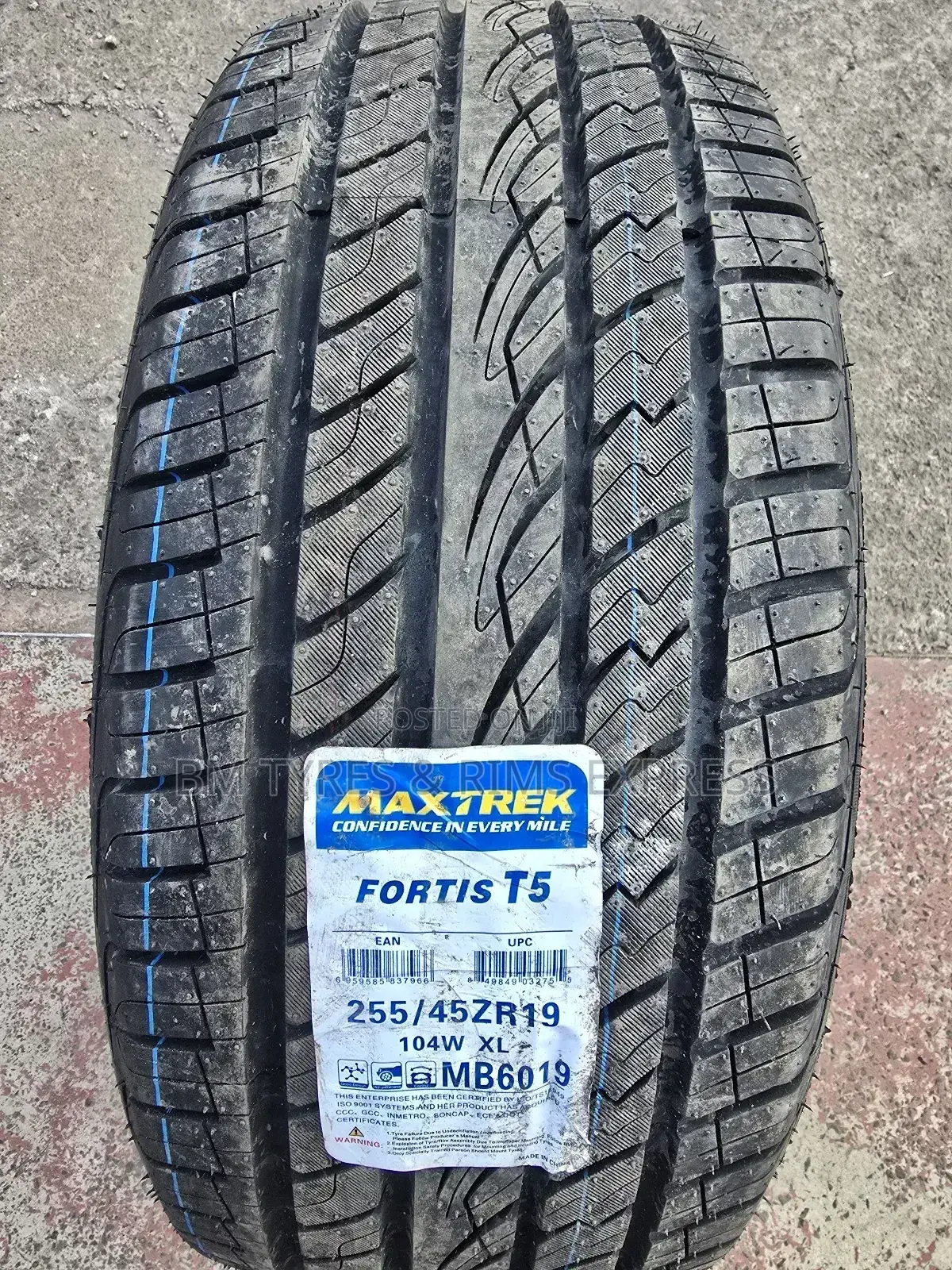 255 /45 R19 Maxtrek Tyres (New Technology)