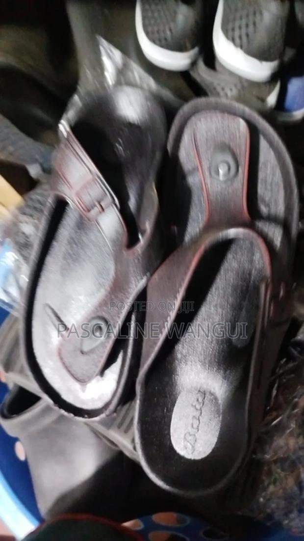 Shoes Selling - thumbnail 4