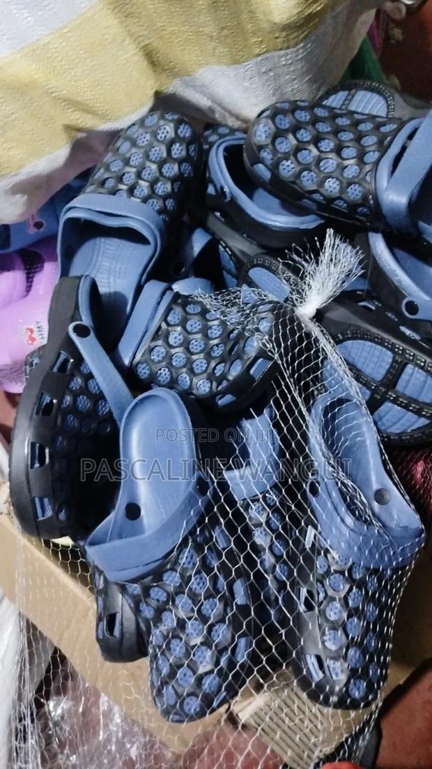 Shoes Selling - thumbnail 5