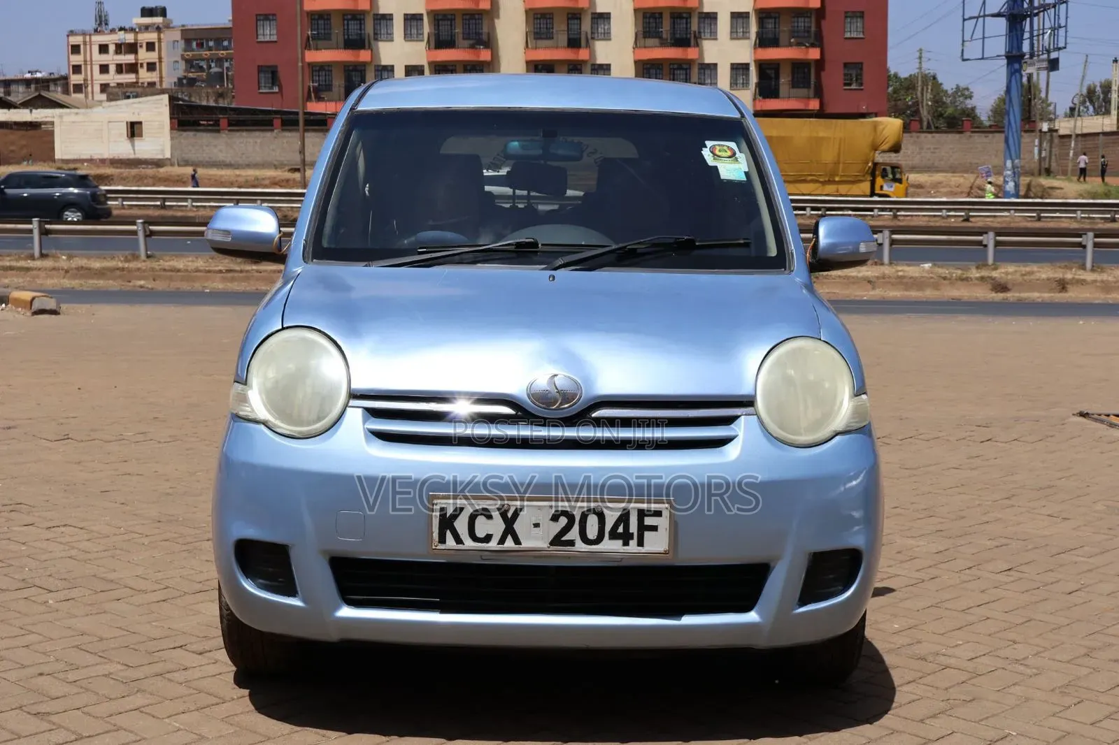 Toyota Sienta 1.5 FWD 2012 Blue