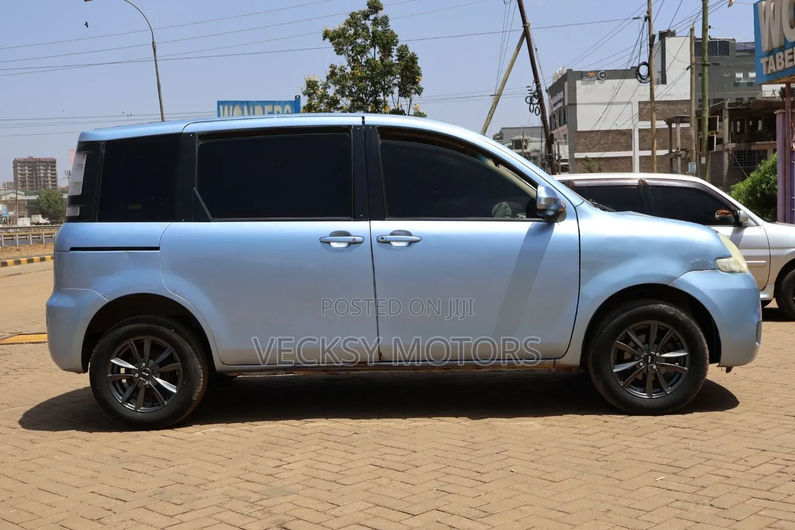 Toyota Sienta 1.5 FWD 2012 Blue