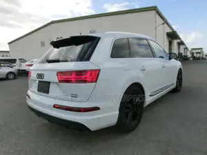 Audi Q7 3.0T Premium AWD quattro 2018 White