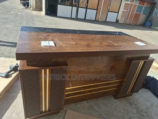 Executive Imported Office Desk 1.4 Mtrs - thumbnail 2