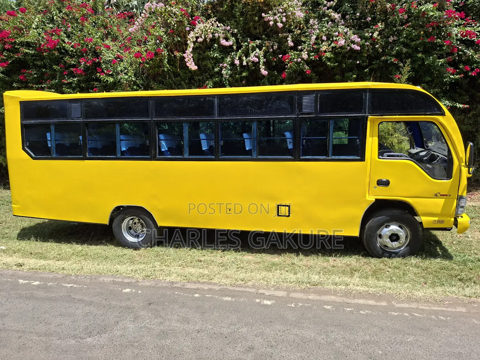 Isuzu NQR 2015 Yellow