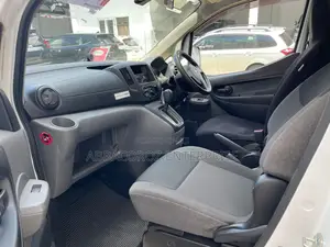 Nissan NV200 SV 2018 White