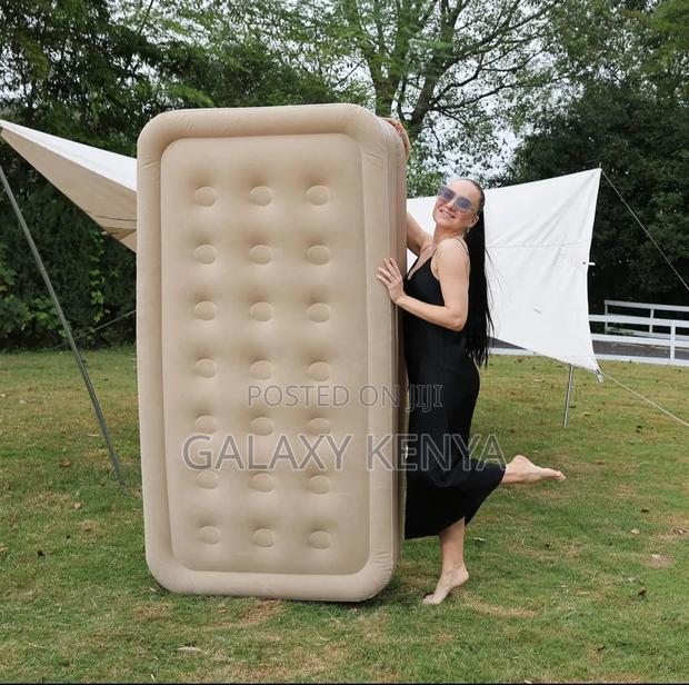 Self Inflating Air Bed With Built in Pump 1 Pillow - thumbnail 2