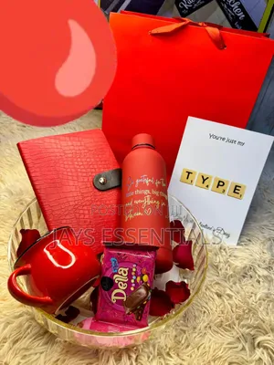 Valentines Gift: Premium Wine Floral Box