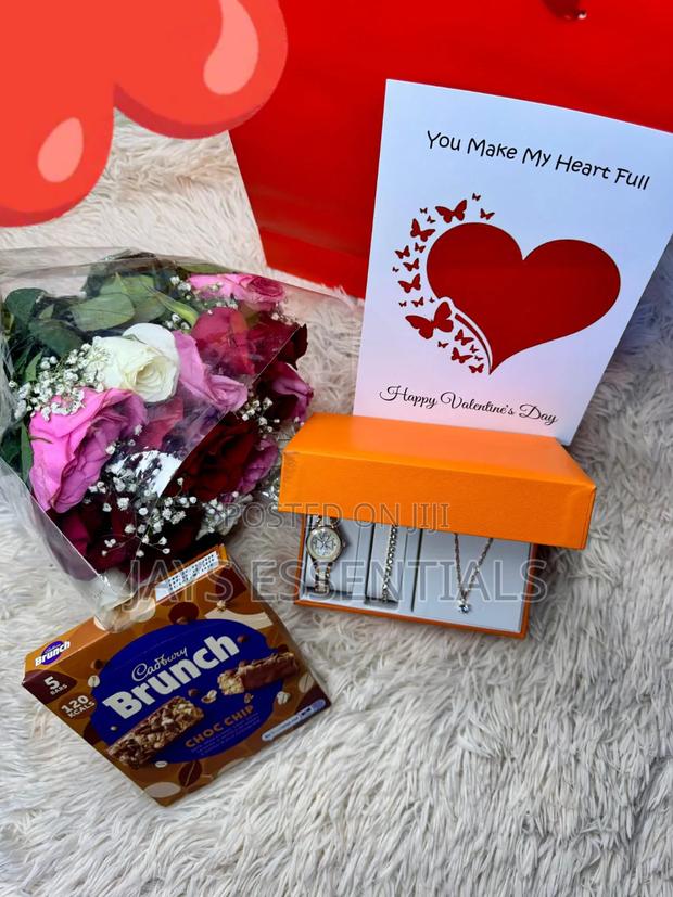 Valentines Gift: Ultimate Romance Hamper With Jewelry Wine - thumbnail 2