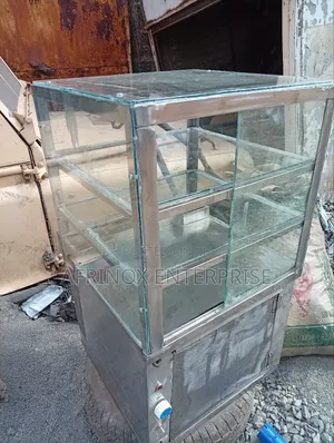 Refrigerated Cake Chiller Display. Made of Stainless