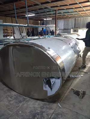 Install a 6000litre Tank to Your Lorry for Milk Water Transportation