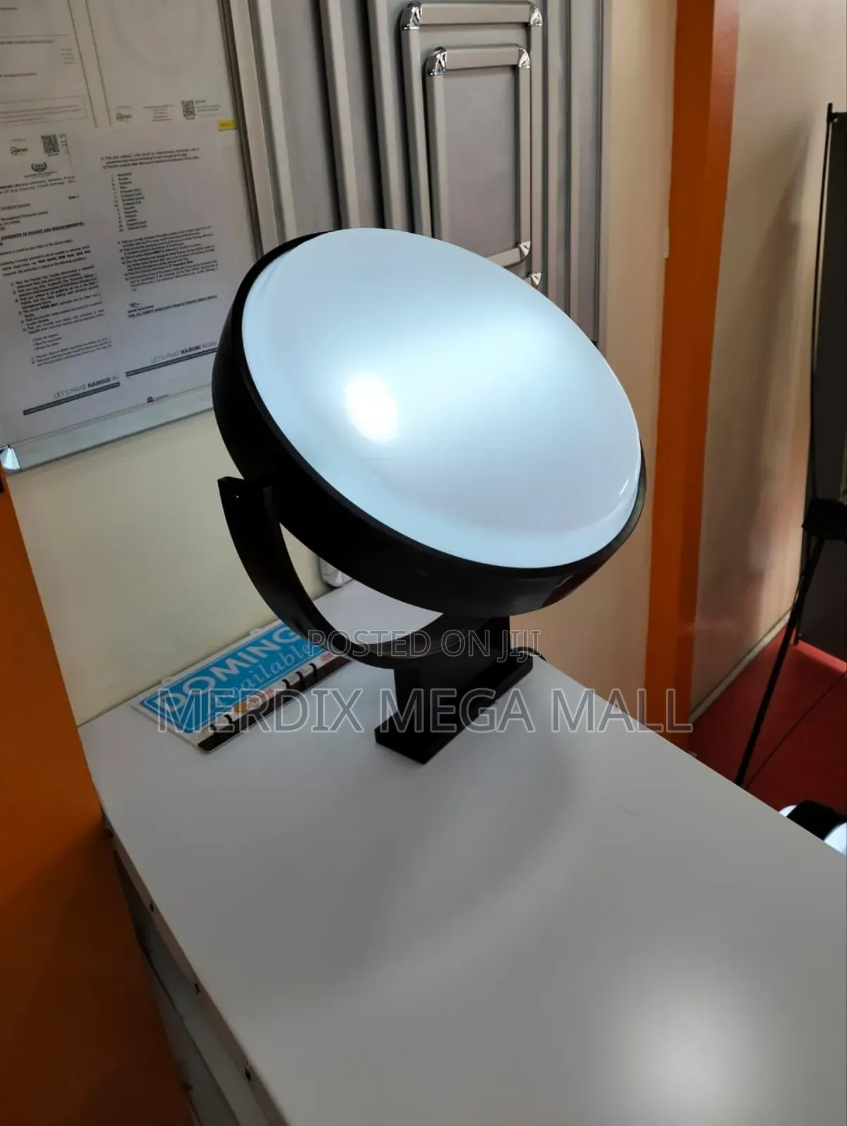 Rotating(360) Round Light Box,Light Box