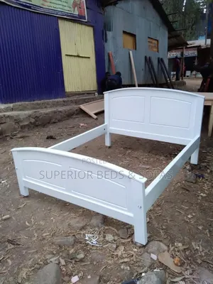 Classic White Wooden Bed Size 4 by 6