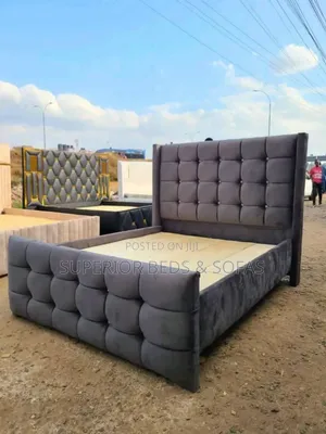 Grey Cube Tufted Bed Size 5 by 6