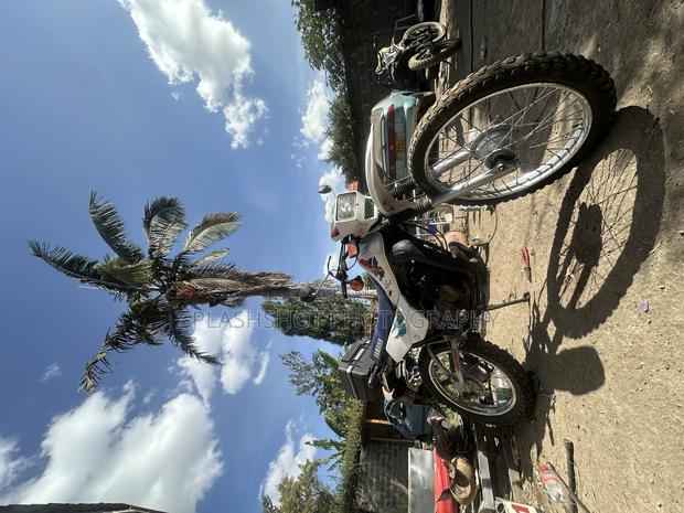 Yamaha DT175 2013 White - main view