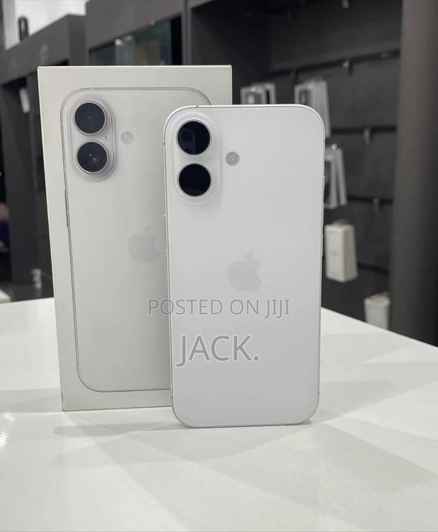 New Apple iPhone 17 256 GB White