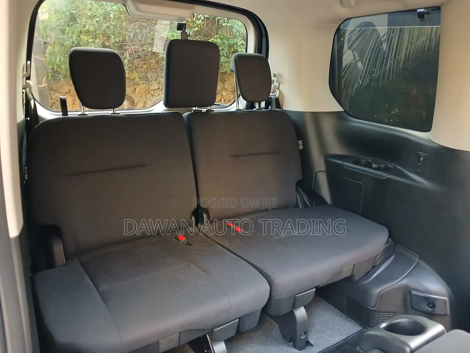 Nissan Serena 2019 Blue