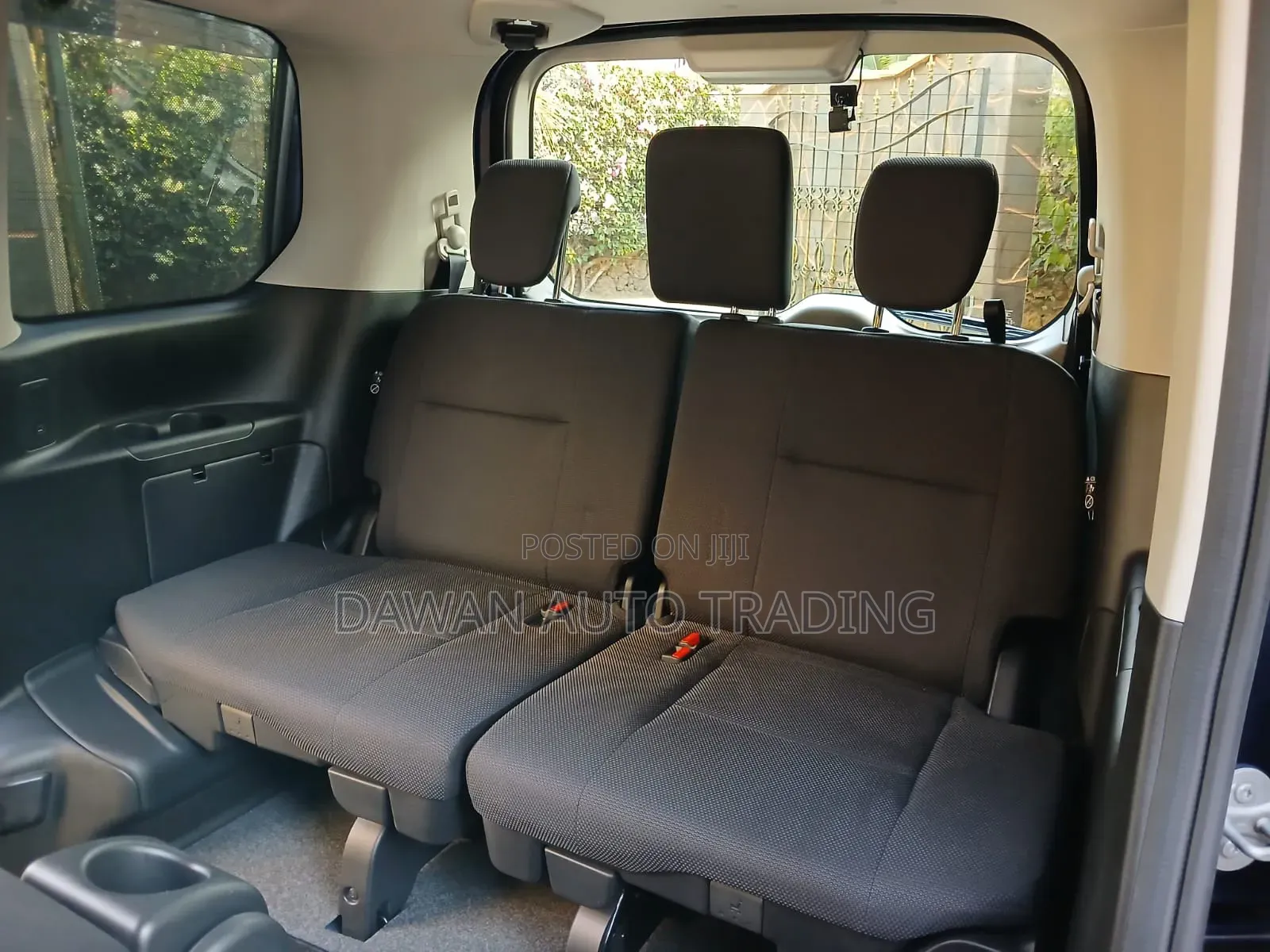 Nissan Serena 2019 Blue