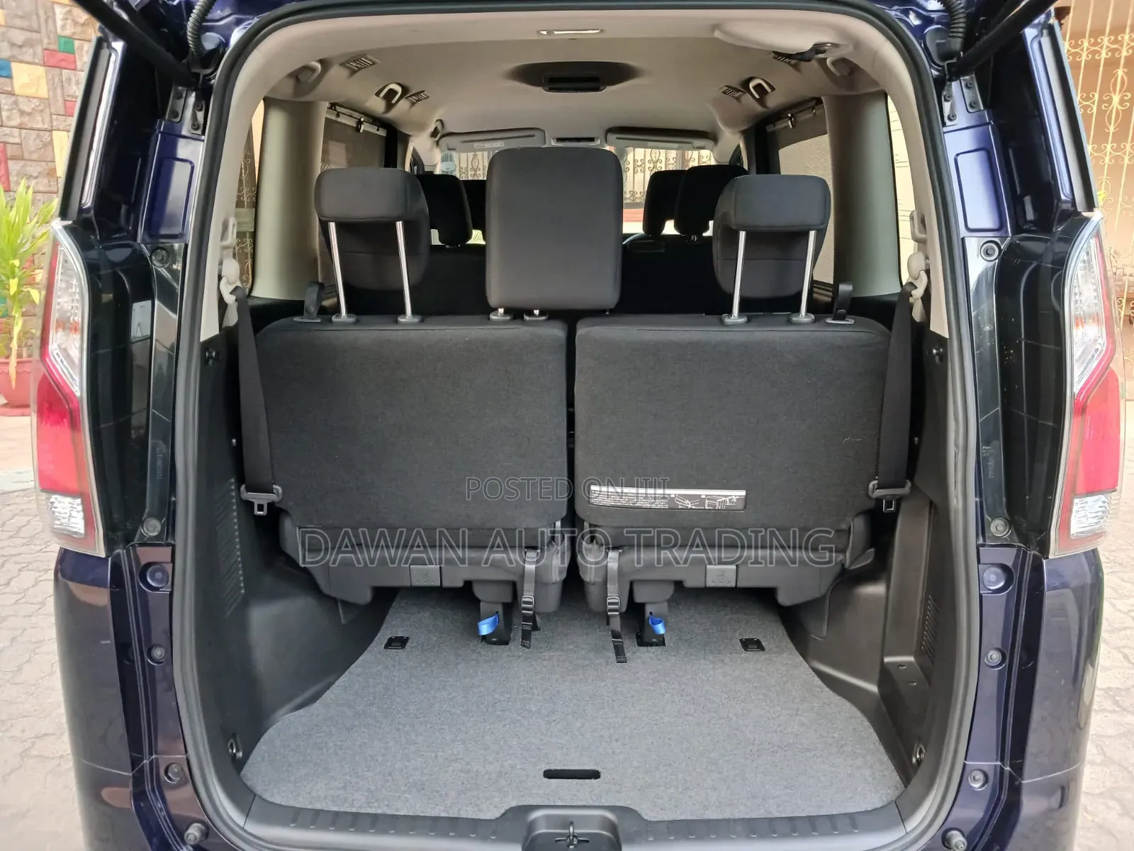 Nissan Serena 2019 Blue