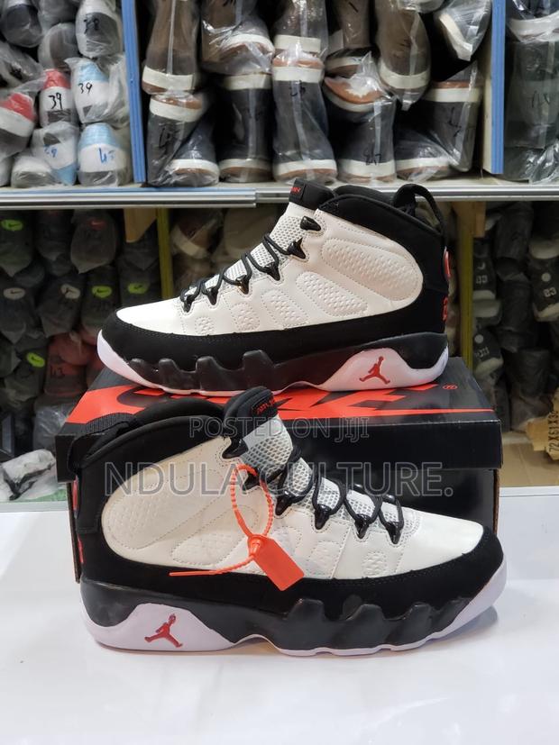Air Jordan 9 - thumbnail 10