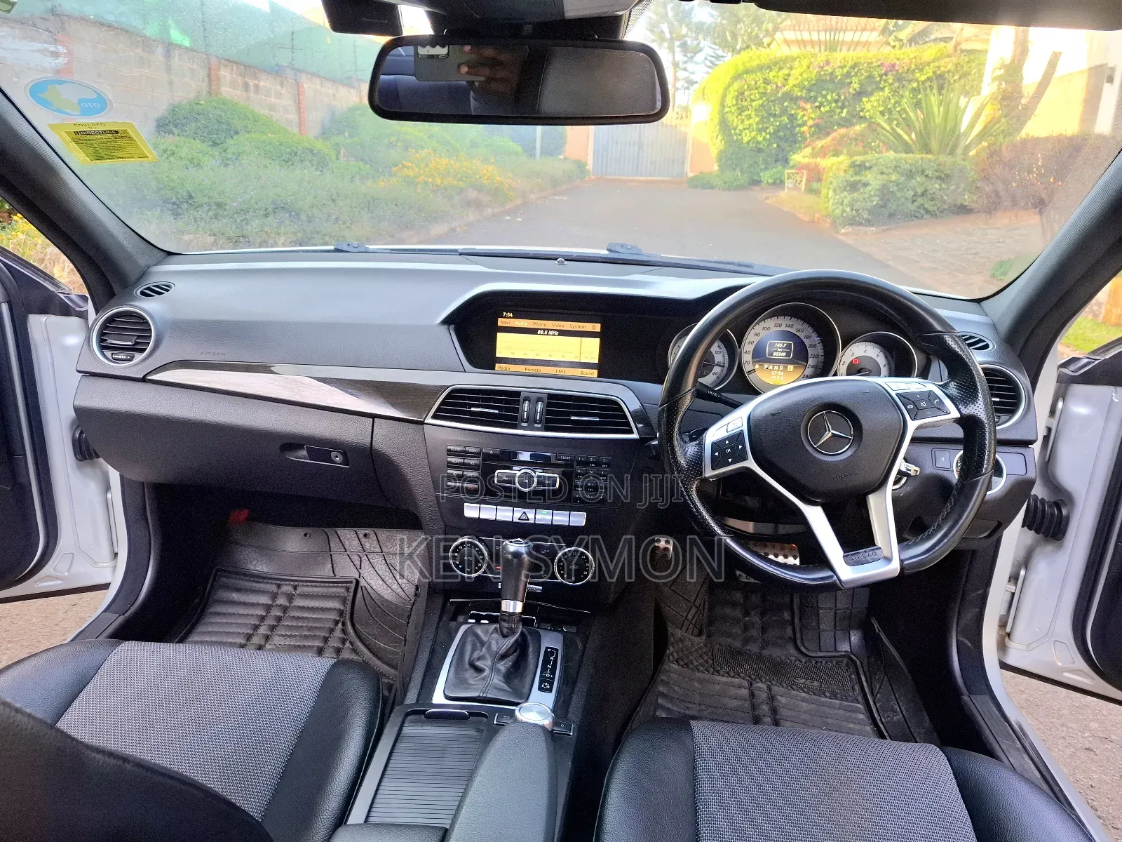 Mercedes-Benz C200 2012 Silver