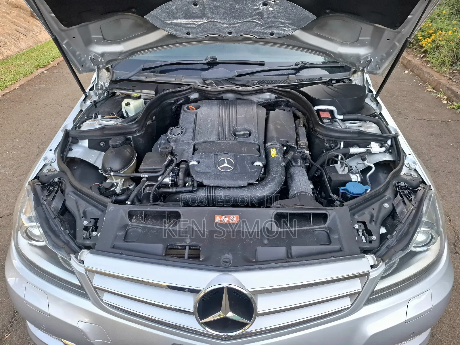 Mercedes-Benz C200 2012 Silver